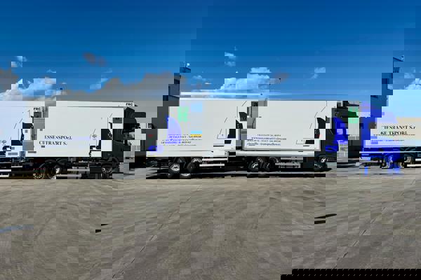 Ciesse Flower Export espande la sua flotta con l'aggiunta di un nuovo camion